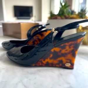 Gucci Black Patent Leopard Heel